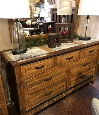 Green Gables Mossy Oak Carver Point 7 Dwr Dresser**