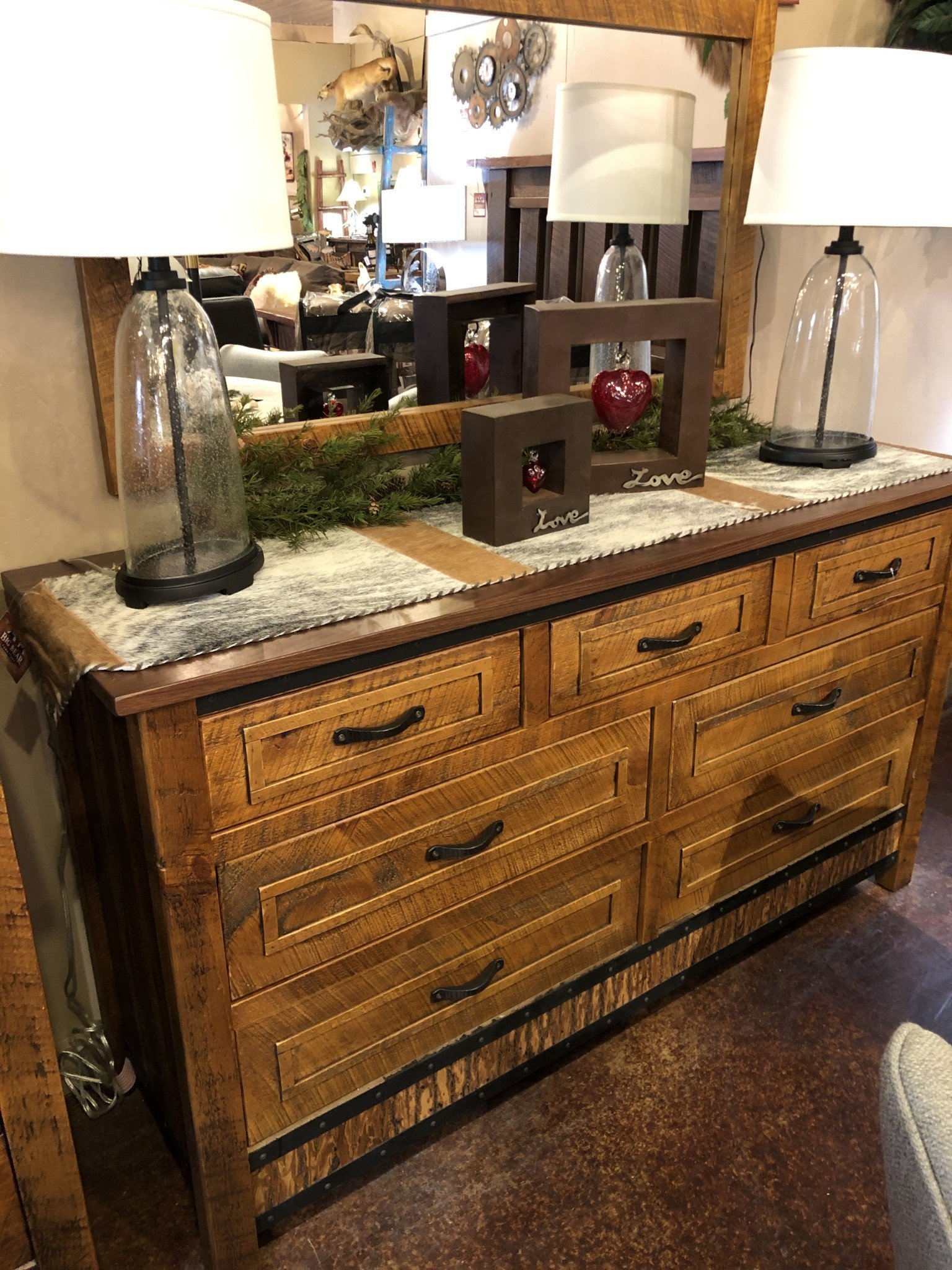 Green Gables Mossy Oak Carver Point 7 Dwr Dresser**