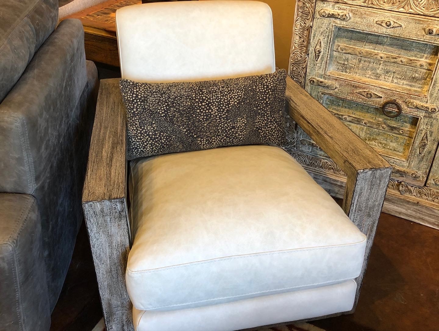 Omnia View Chair