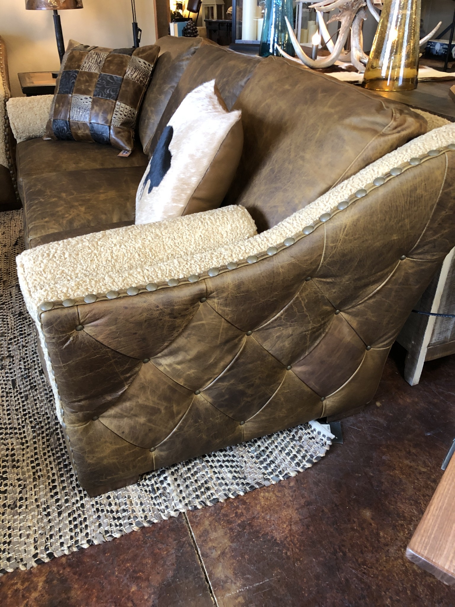 Omnia Brisbane 3C Sofa w/2Bolsters & 2-18"Pillows