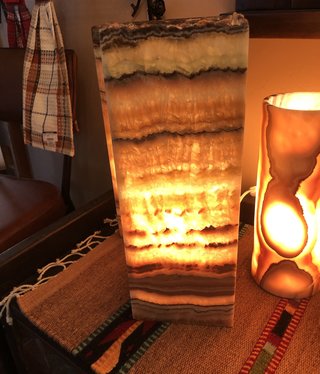 BS Trading 94 Aqua Natural Edge Cube Onyx Lamp 16x6x6