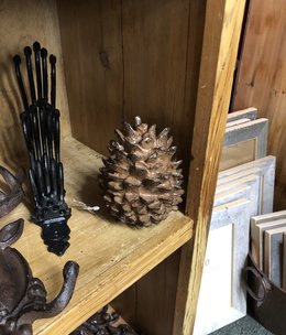 SPI Pinecone Doorstop SPI Pinecone Doorstop