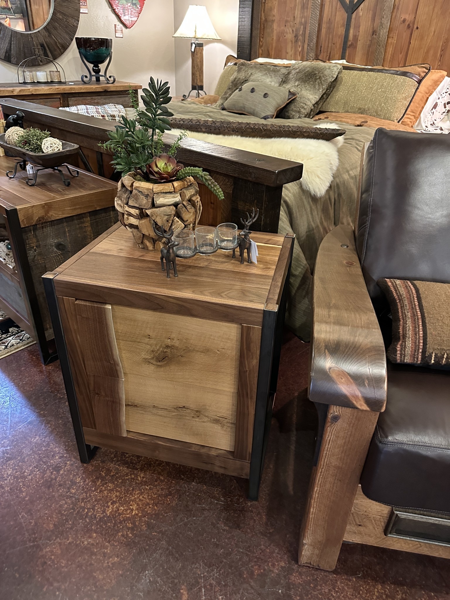 Green Gables Powder Mountain 2 Dwr Nightstand 24x20x28H