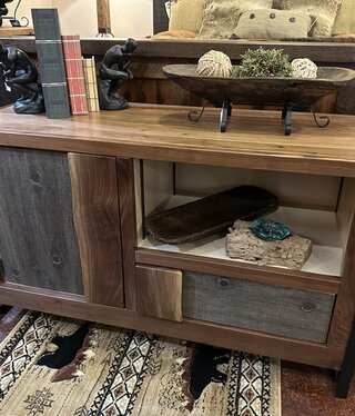 Green Gables Great Falls 1Dr 1Dwr TV Stand 48x20x18