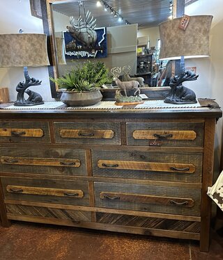 Jackson Hole Jackson Hole 7 Drawer Dresser