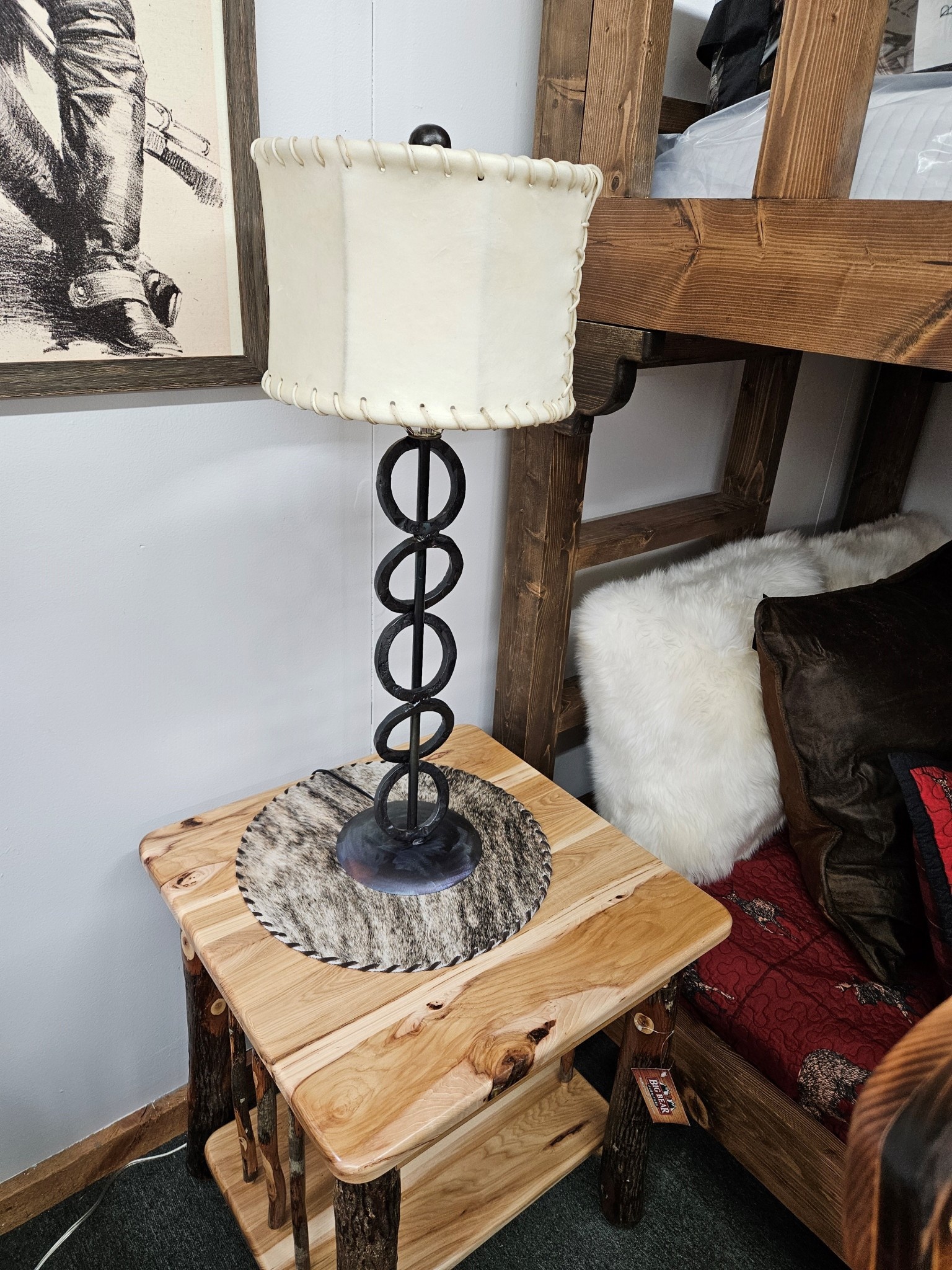 Artisans Circle Link Table Lamp