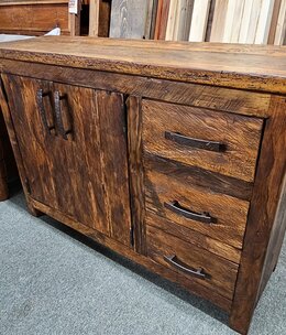 Artisans Lily Buffet 56x18x36