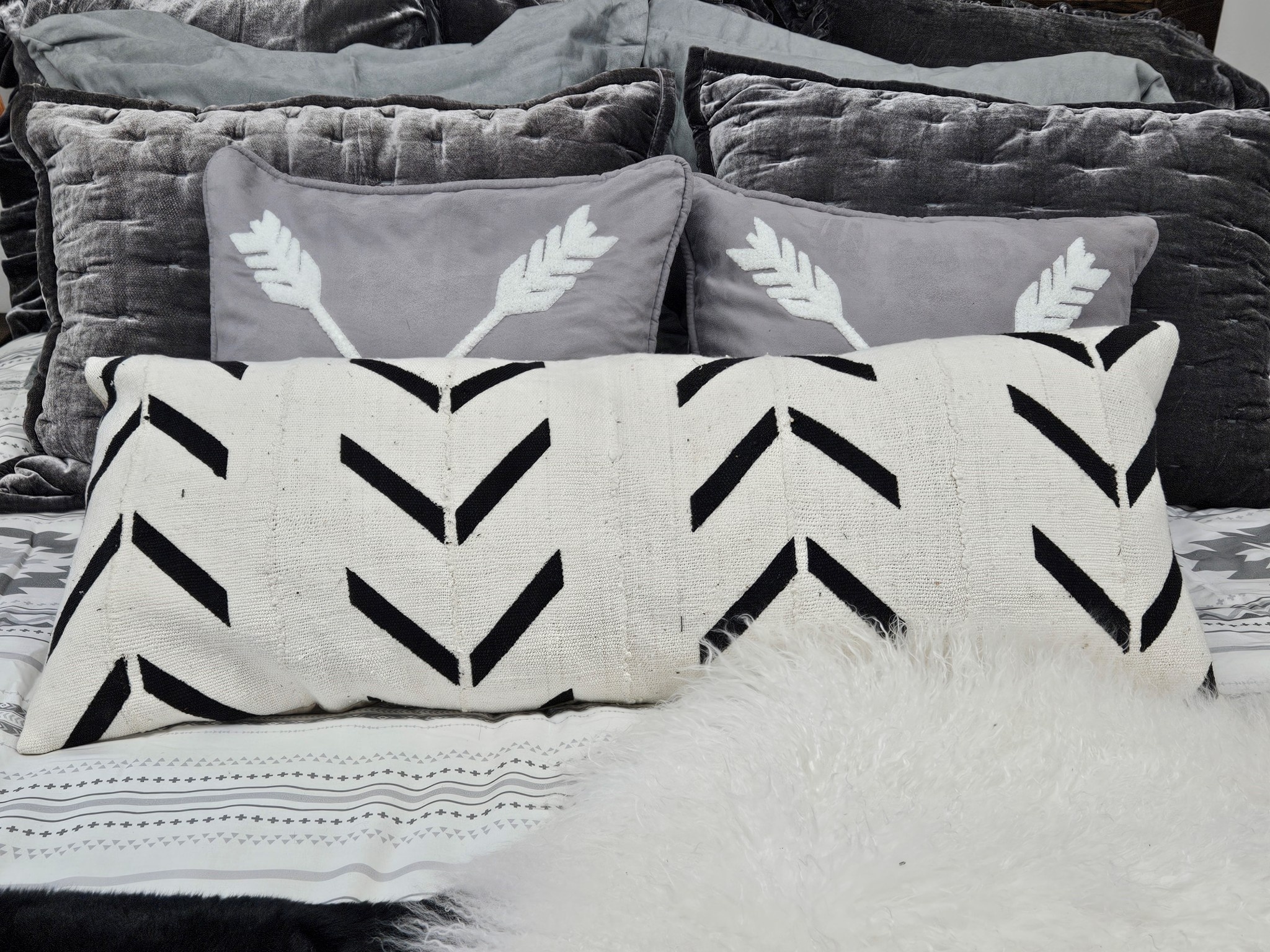 uberchic 36" Lumbar Pillow