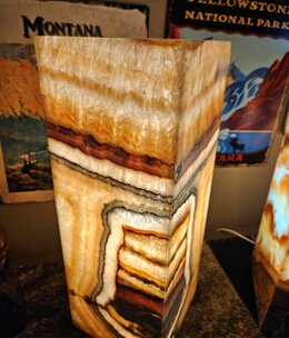 BS Trading 95 Aqua Solid Top Cube Onyx Lamp 6x6x16