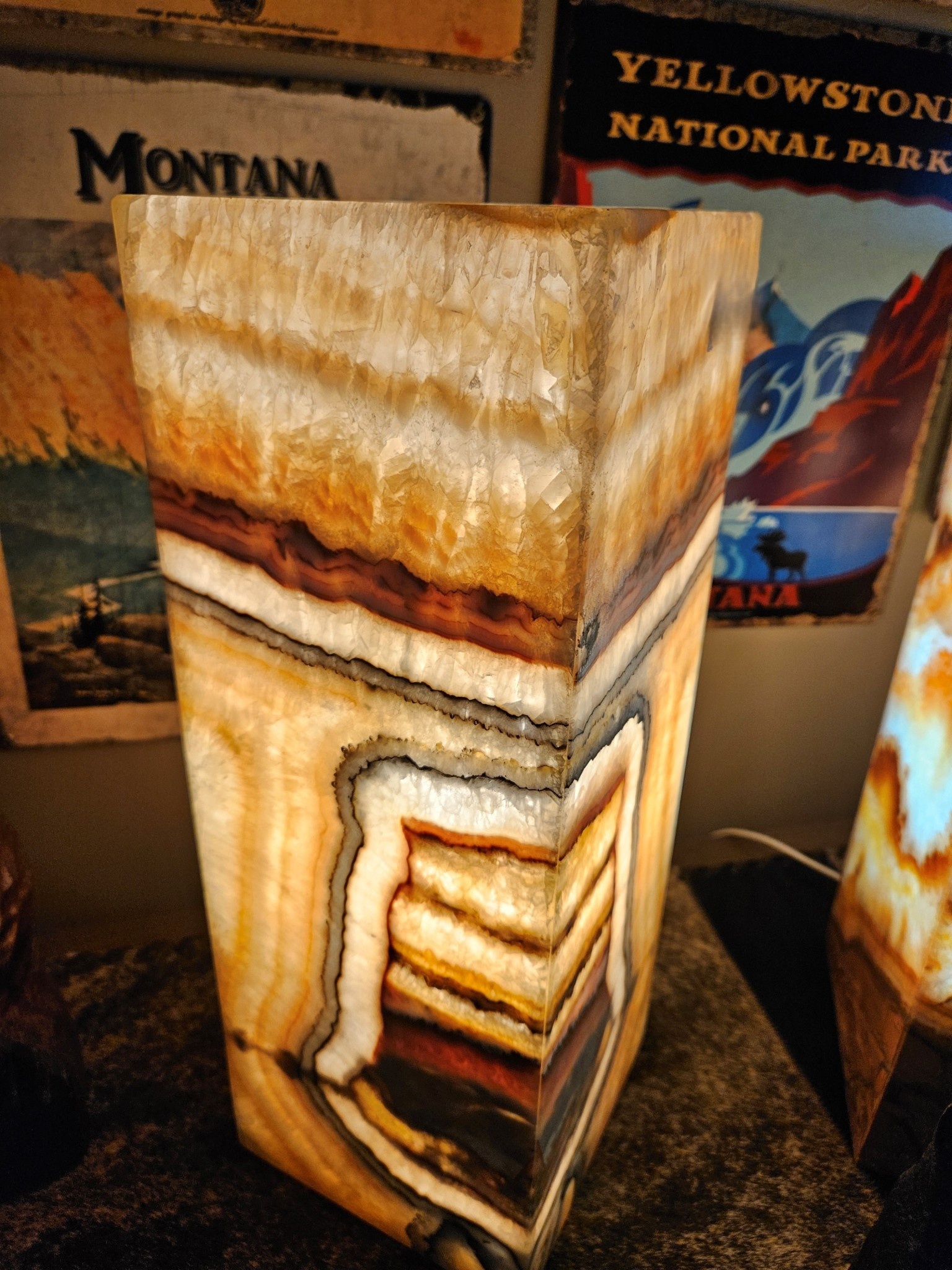 BS Trading 95 Aqua Solid Top Cube Onyx Lamp 6x6x16