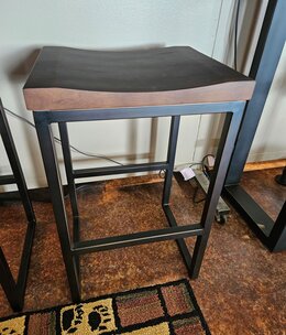 HTD Paso Robles Counter Stool  16.5x14x26