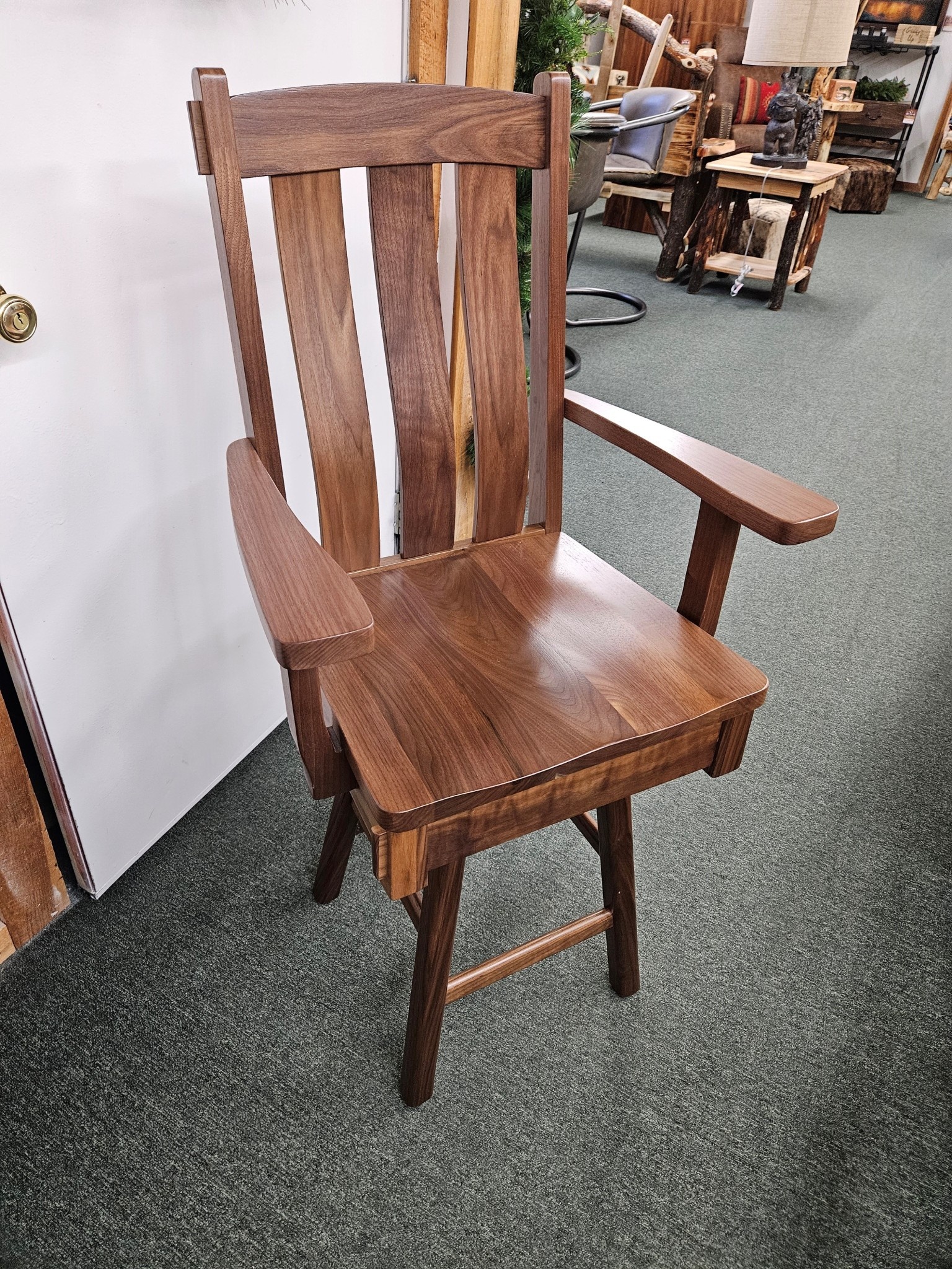 Green Gables Superior Mission Swivel Counter Stool w/Arm (Walnut)