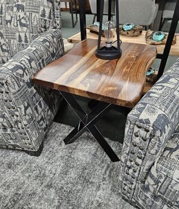 HTD Brisbane Side Table 26x22x24