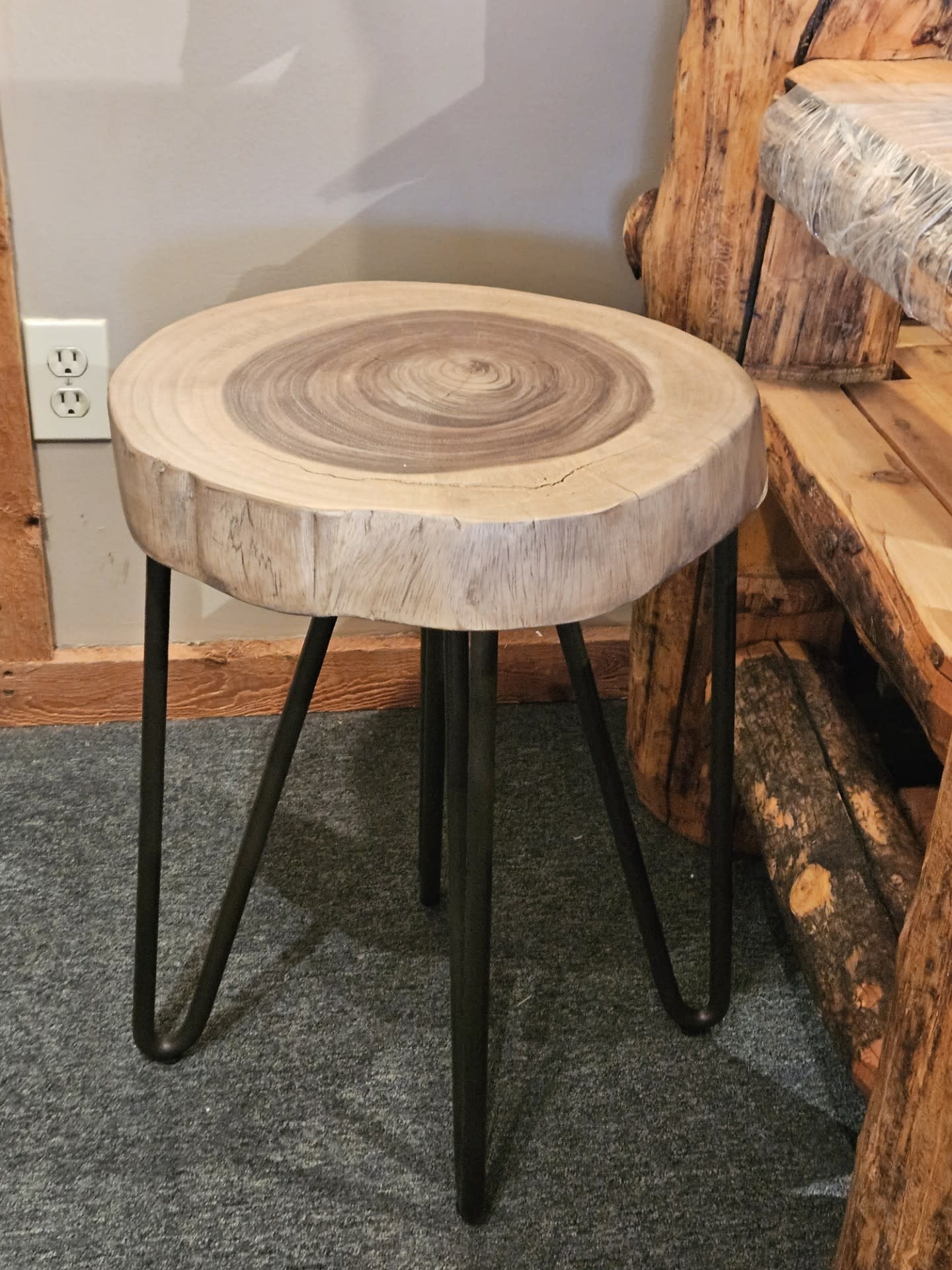 IFD 8683 Nat Parota Chair Side Table 19Dia x 22H