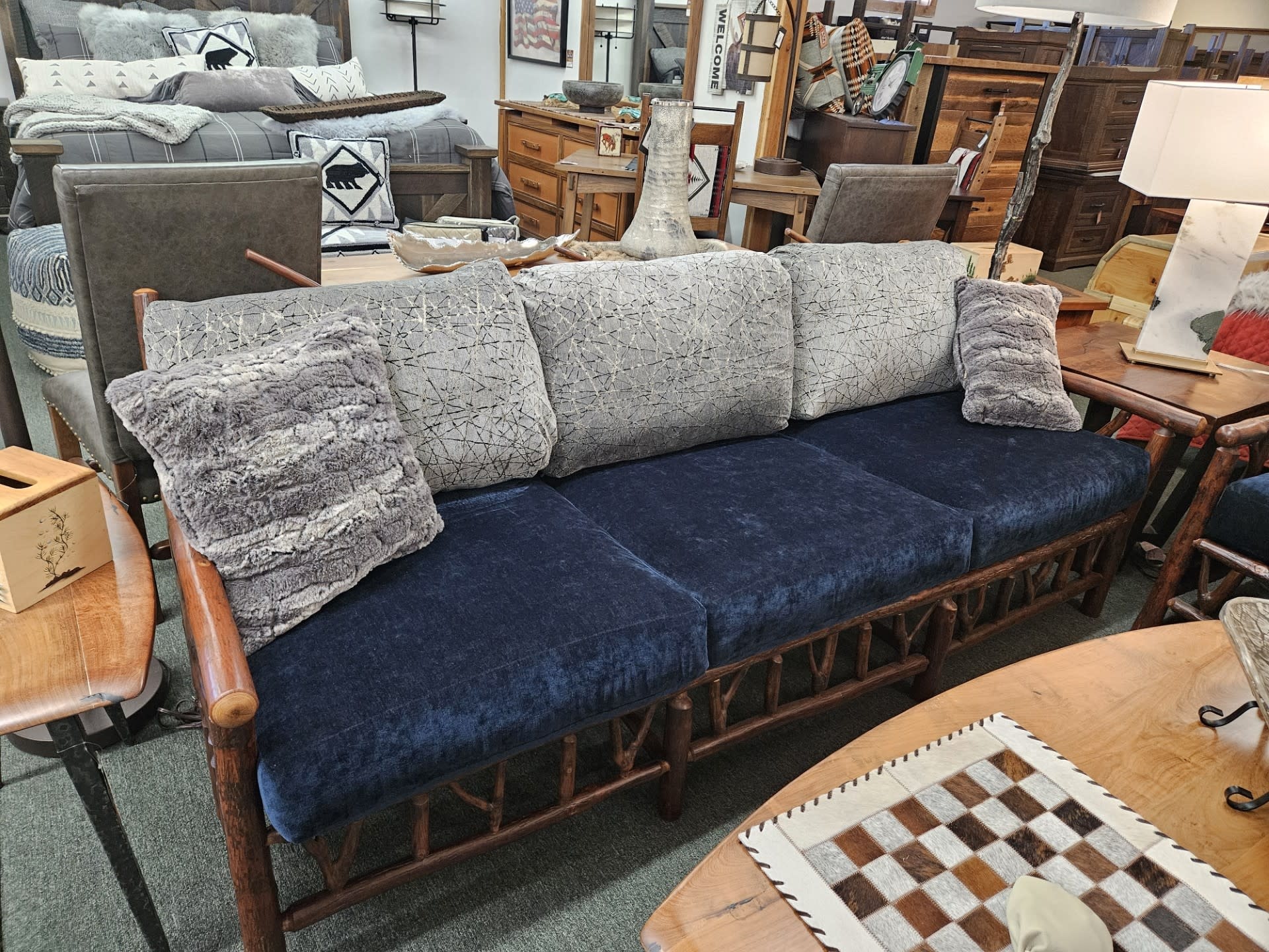 Green Gables New West Missoula Sofa 36Hx90Wx34D**