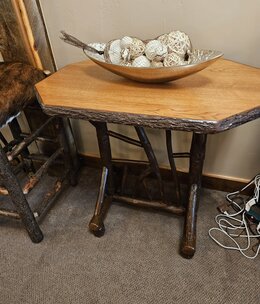 Flat Rock Flat Rock Woodsman Side Table 30Hx31x21