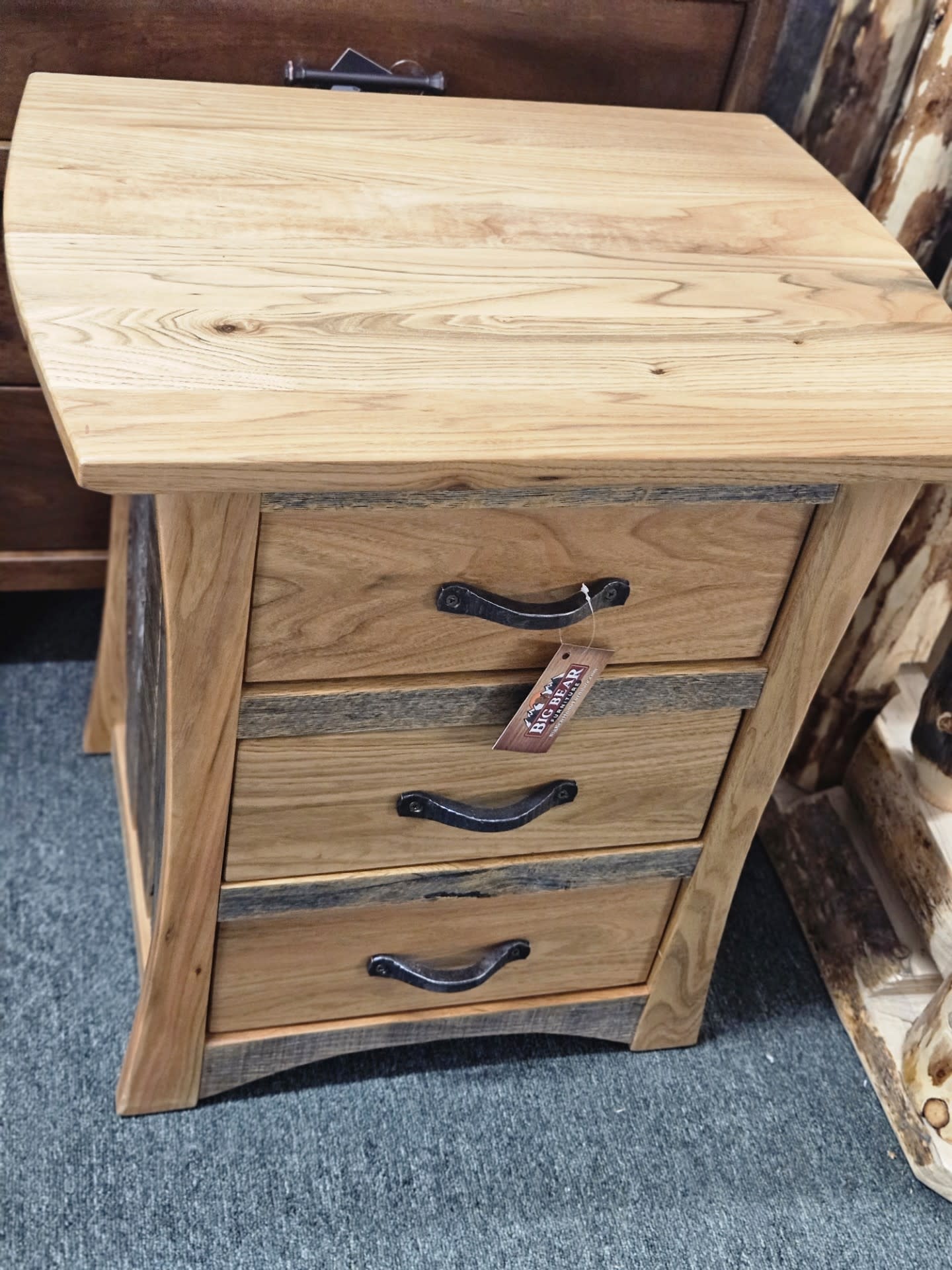 Green Gables Hampton Heath 3Dwr Nightstand 25Hx24Wx18D