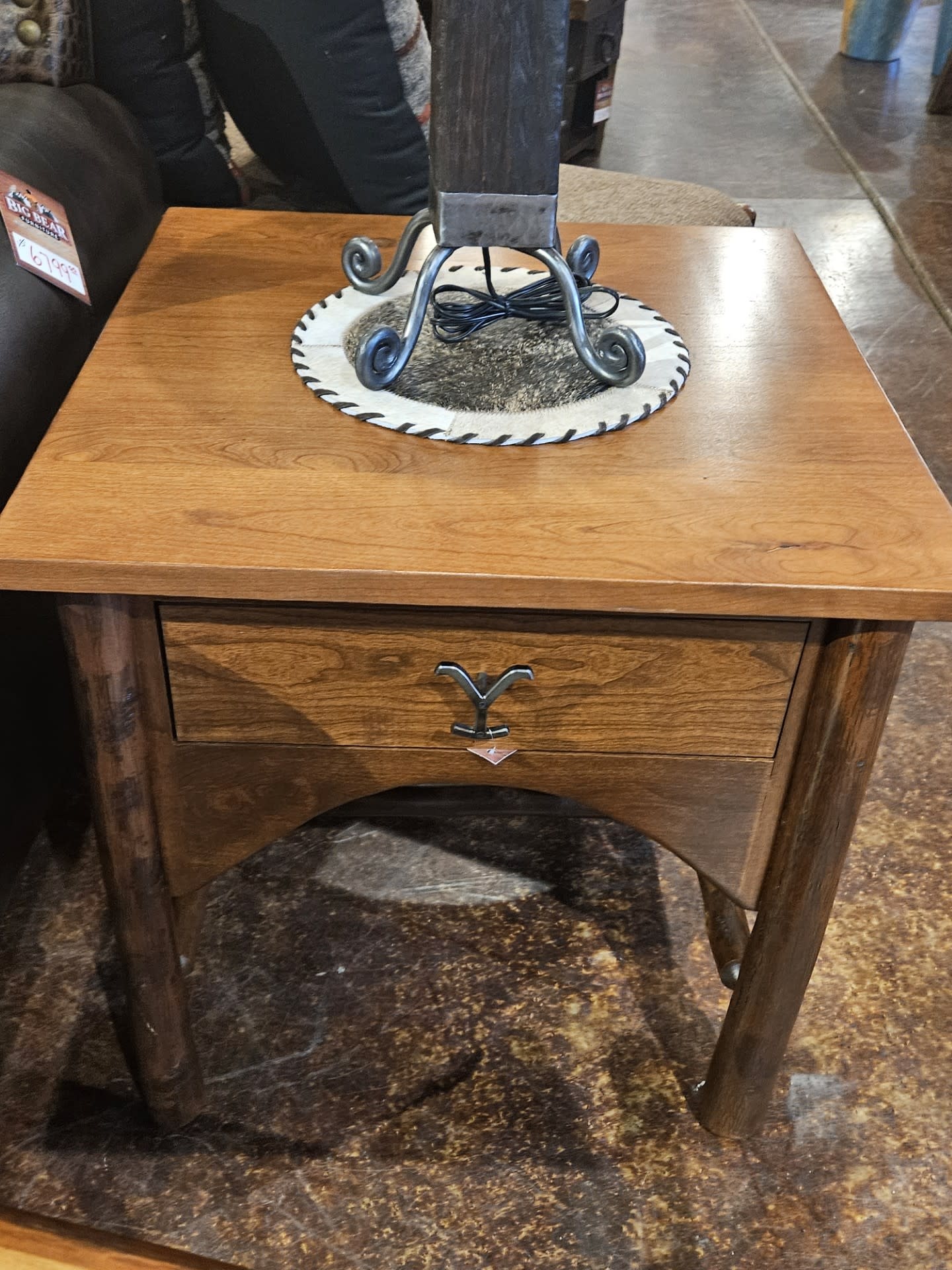 Yellowstone Yellowstone Gallatin Valley 1Dwr Side Table 25Hx24Wx24D