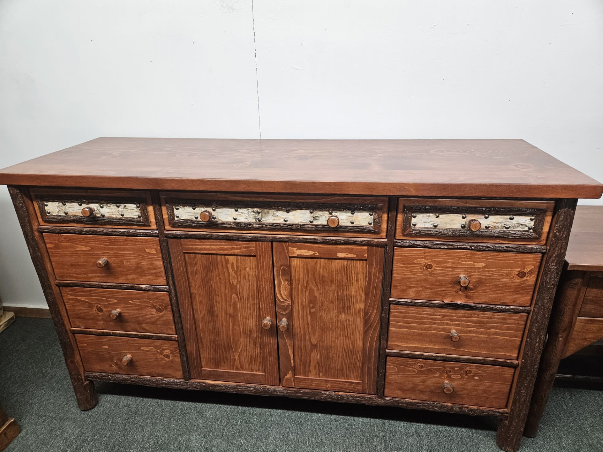 Old Hickory Woodland Mule Chest 67Wx23Dx38H