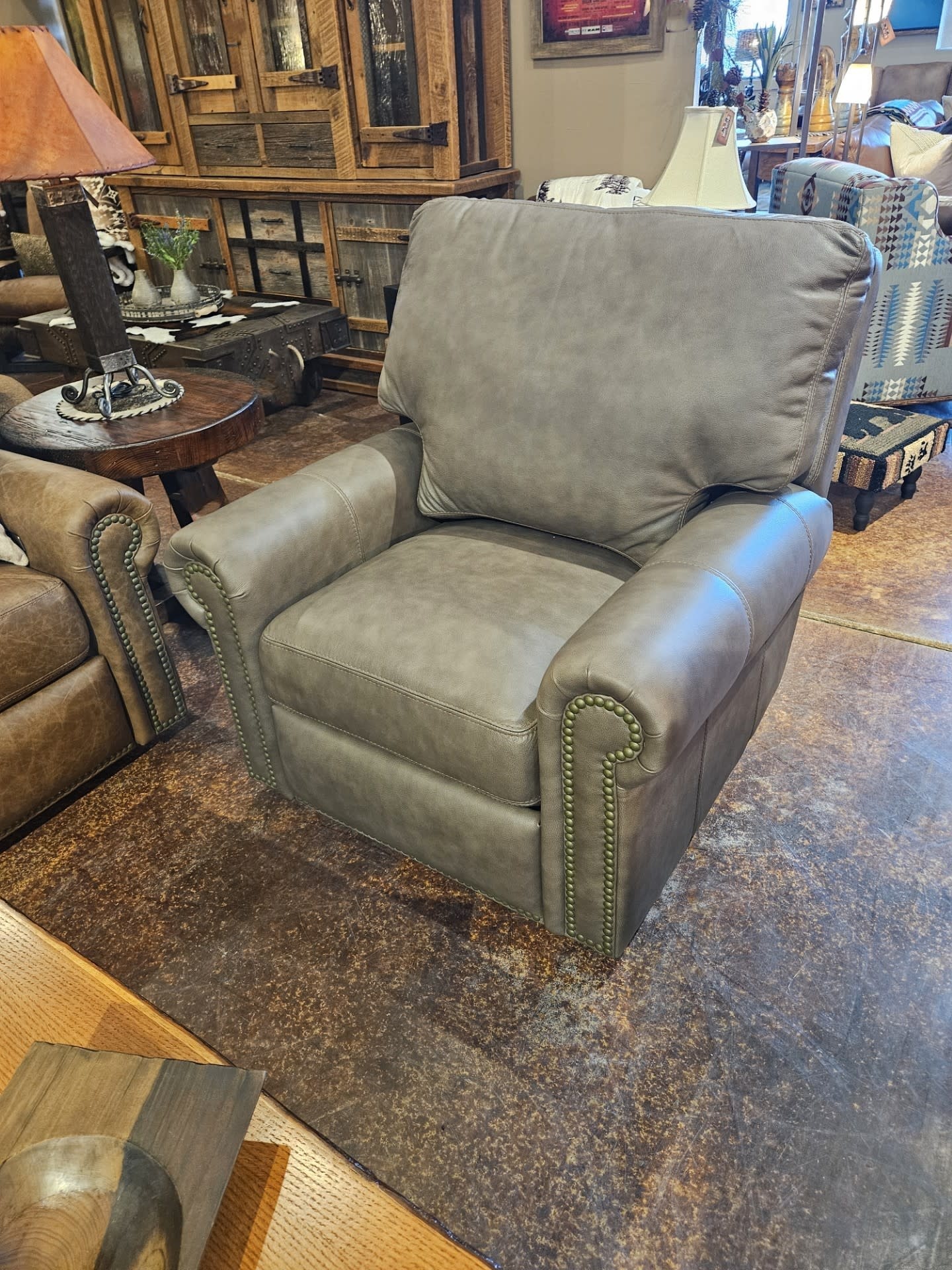Omnia Fairfield Recliner