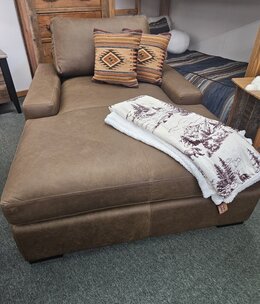 Omnia Max 2 Deluxe 2 Arm Chaise & 1/2 Chair