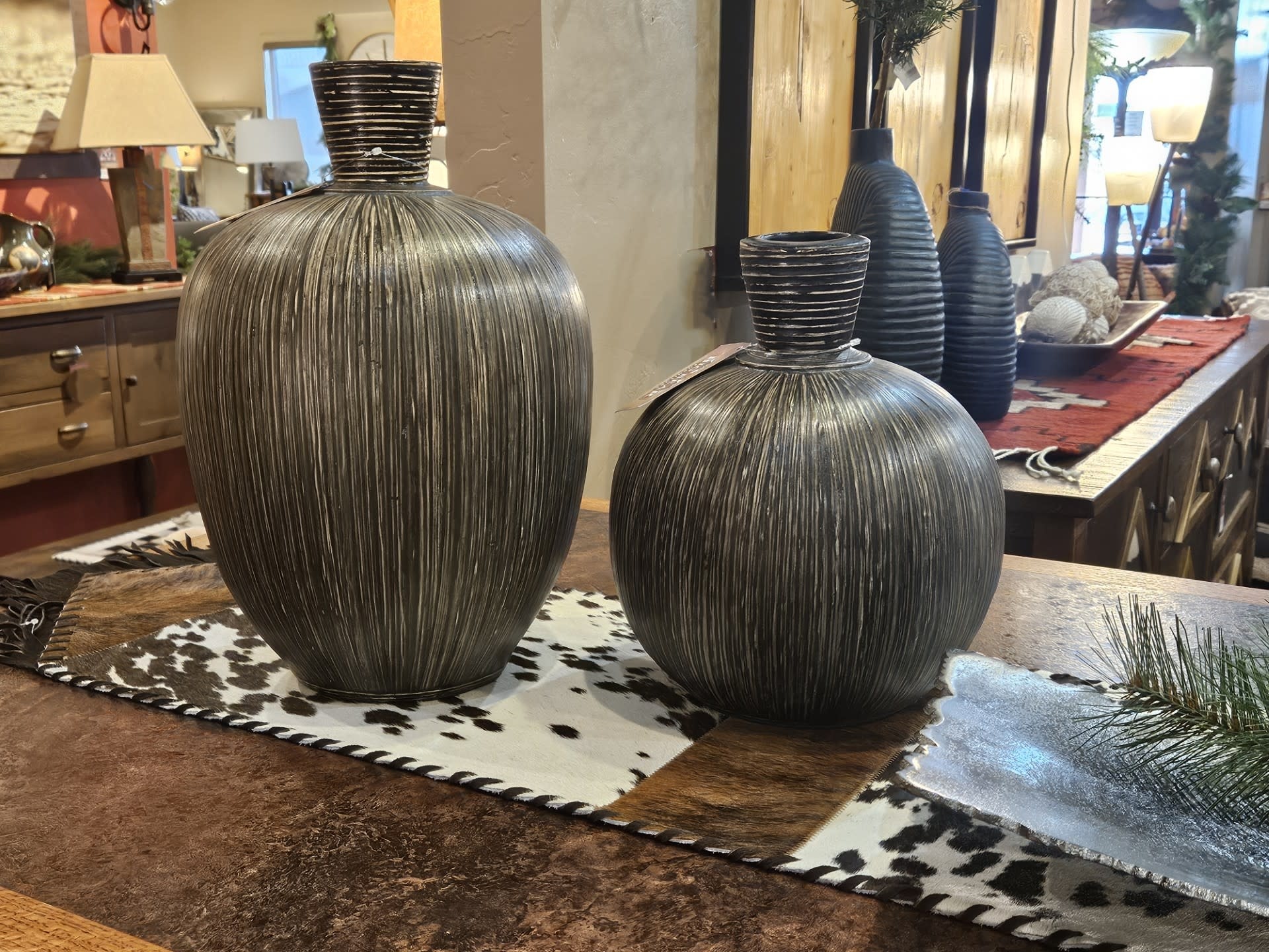 Uttermost Islander Black Vase-SMALL 10x12x10