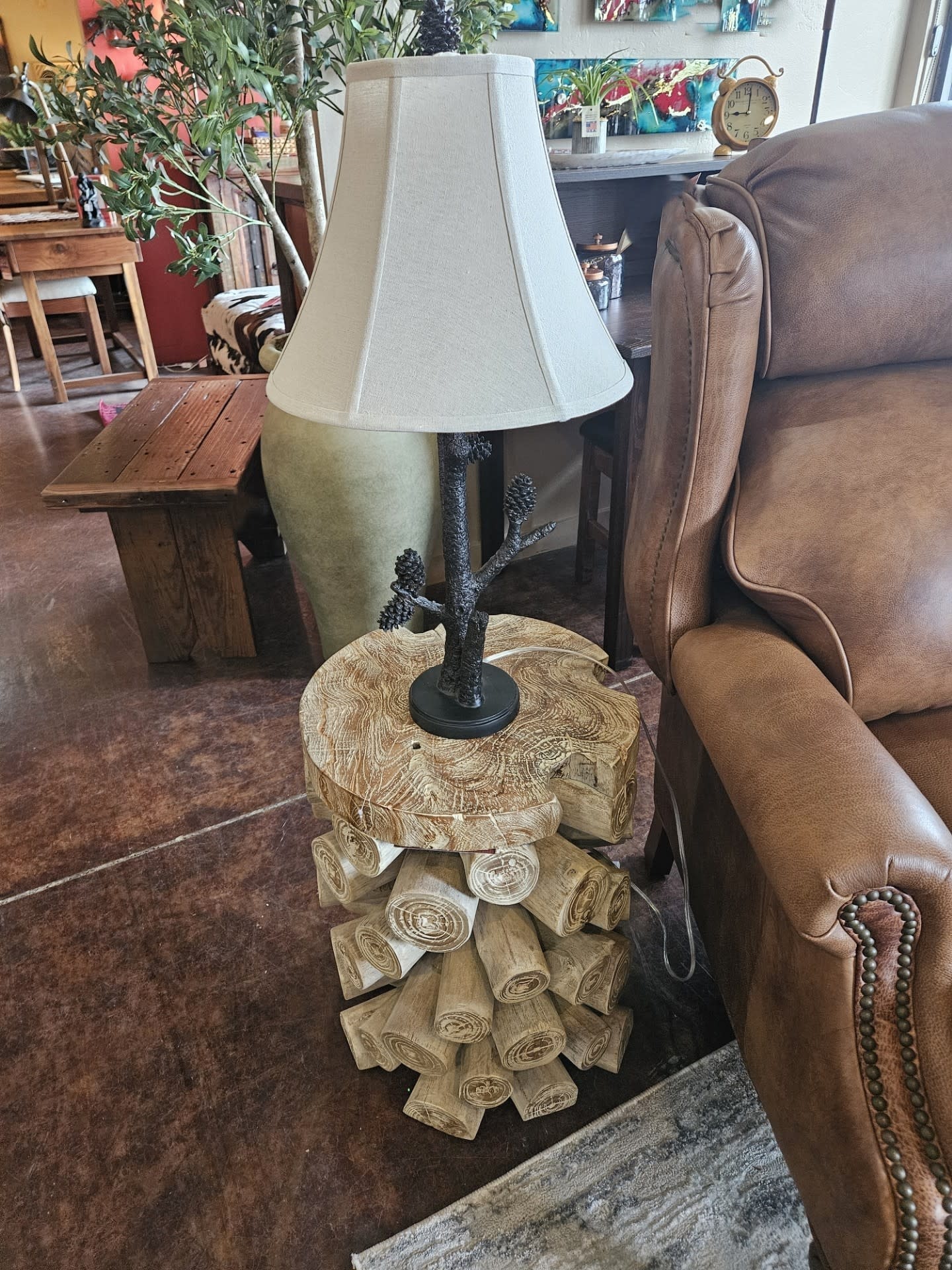 Crestview Serendipity Accent Table 16Dia x 22H