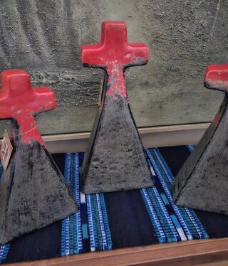 Artisans Old World Red/Brown Clay Cross-MEDIUM 8x4x16