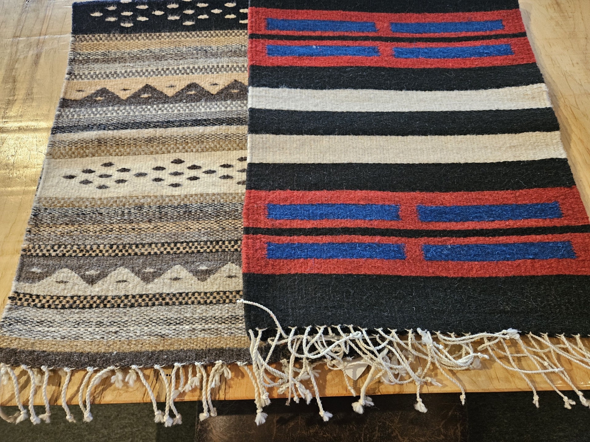 Escalante Rugs Zapotec Runner 16" x 39" , 110