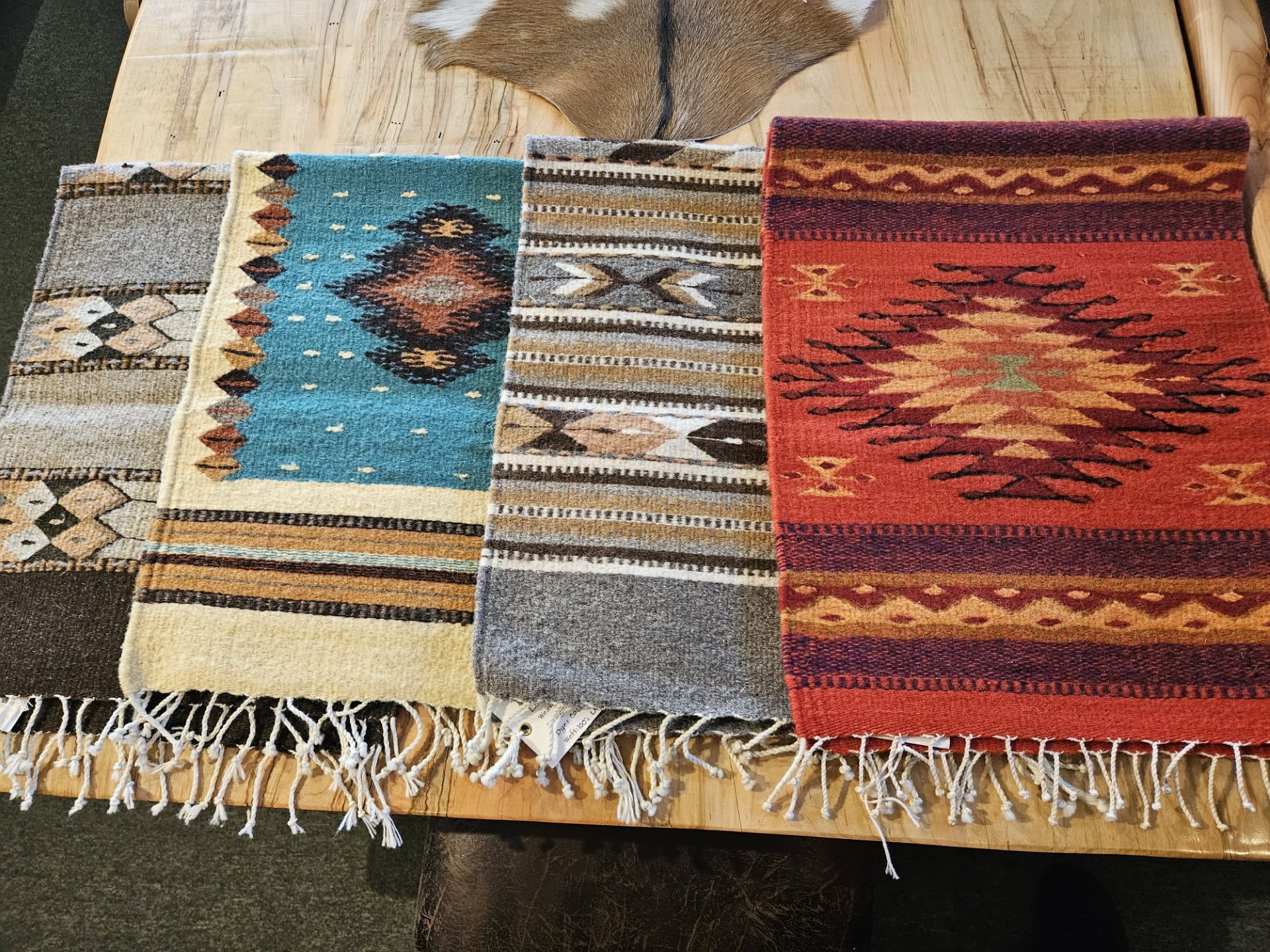 Escalante Rugs Zapotec Runner 16" x 39" , 128