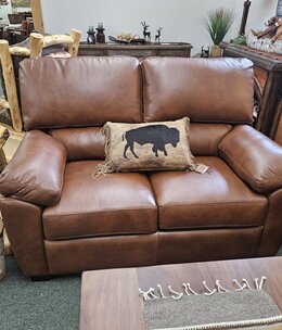 Omnia Vercelli Stationary 2C Loveseat