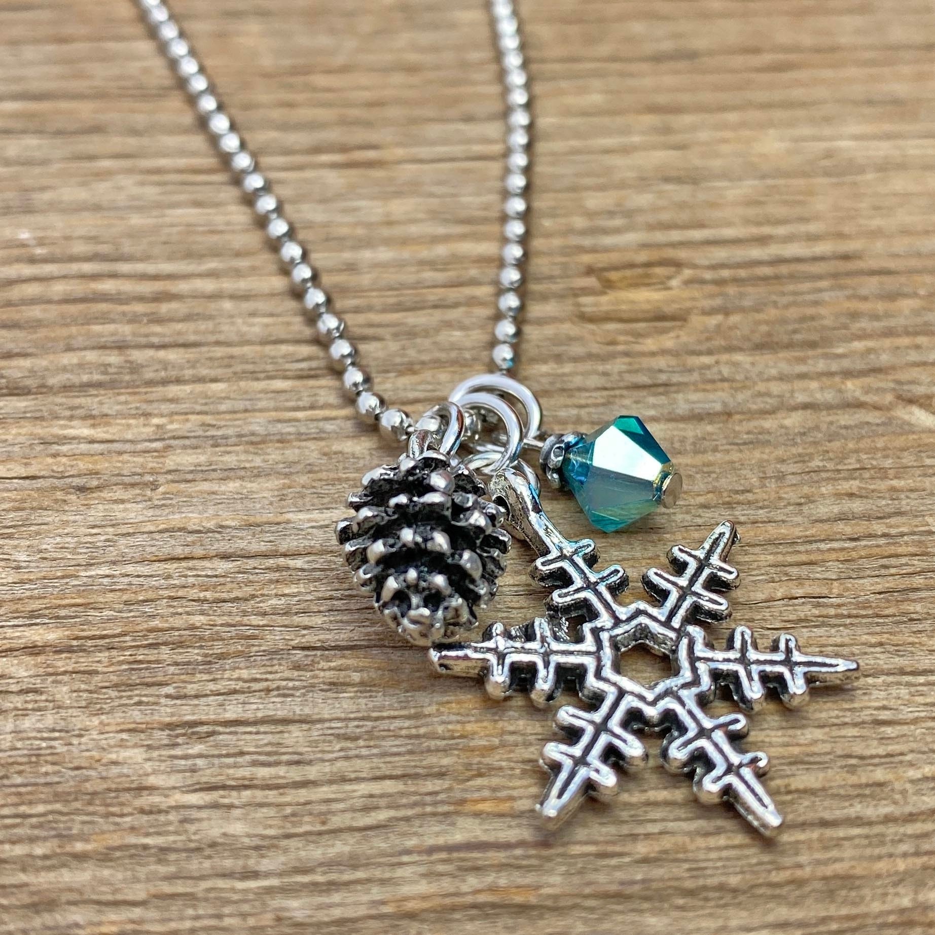 cool water jewelry NC499-199 Necklace: Great Outdoors Snowflake Pine/Turq/Cyrstal