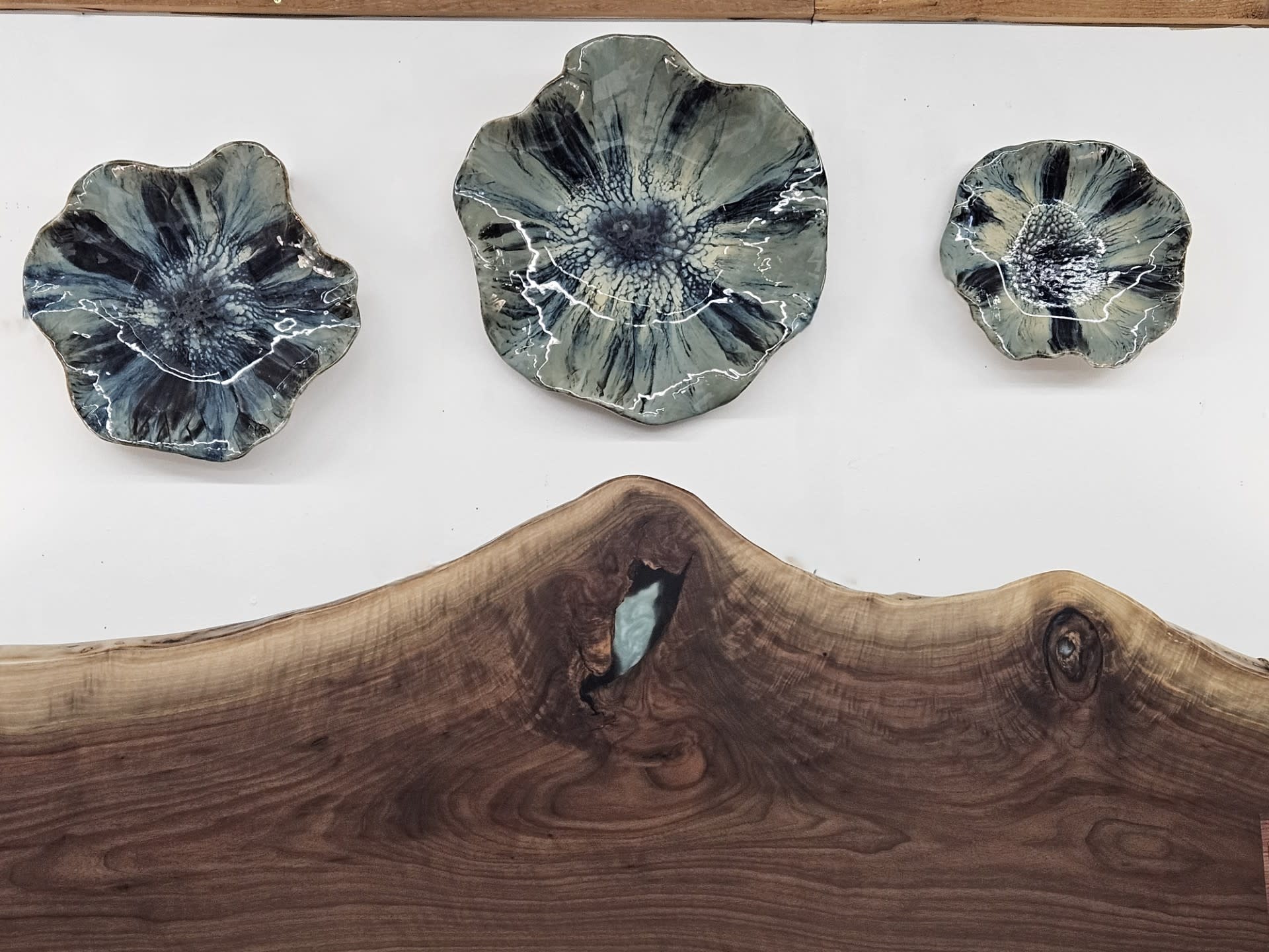 Crestview Lotus Leaf Wall of Table Decor-Gray Blue 3 pc Set