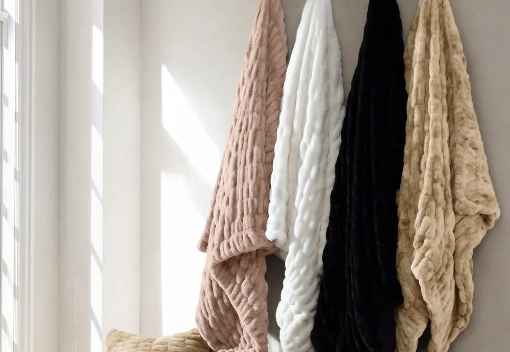 Hiend Ruched Rabbit Throw  50x80 - CREAM