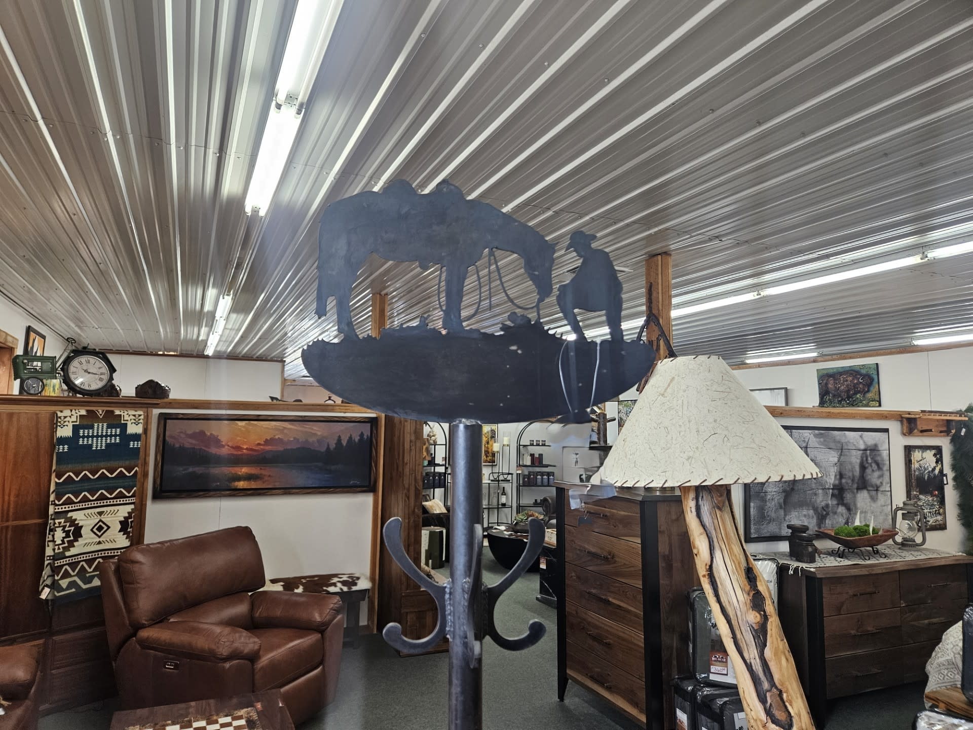 Hammer Standing Metal Coat/Hall Tree