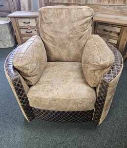 Omnia Raleigh Push Back Recliner (3)