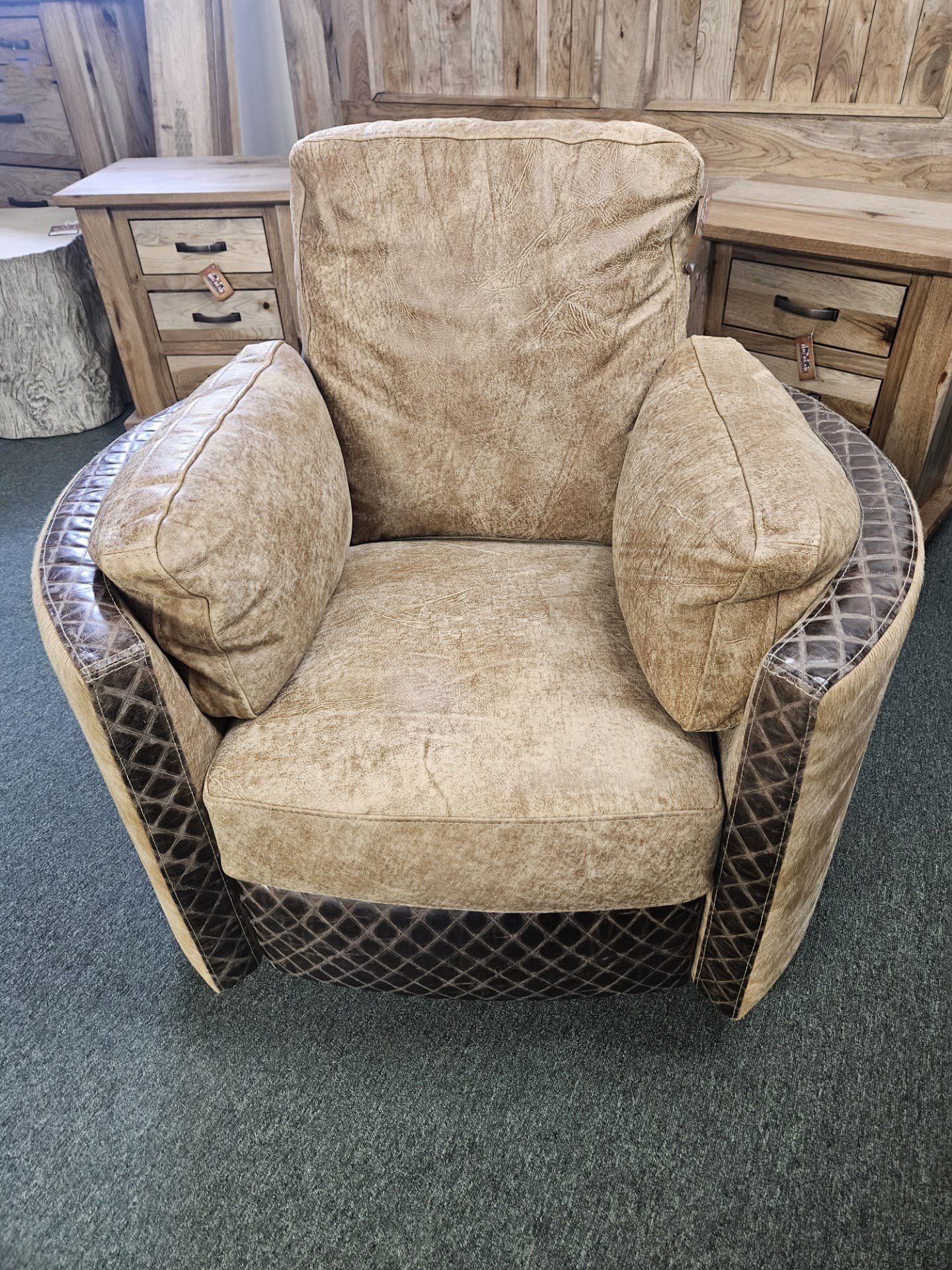 Omnia Raleigh Push Back Recliner (3)