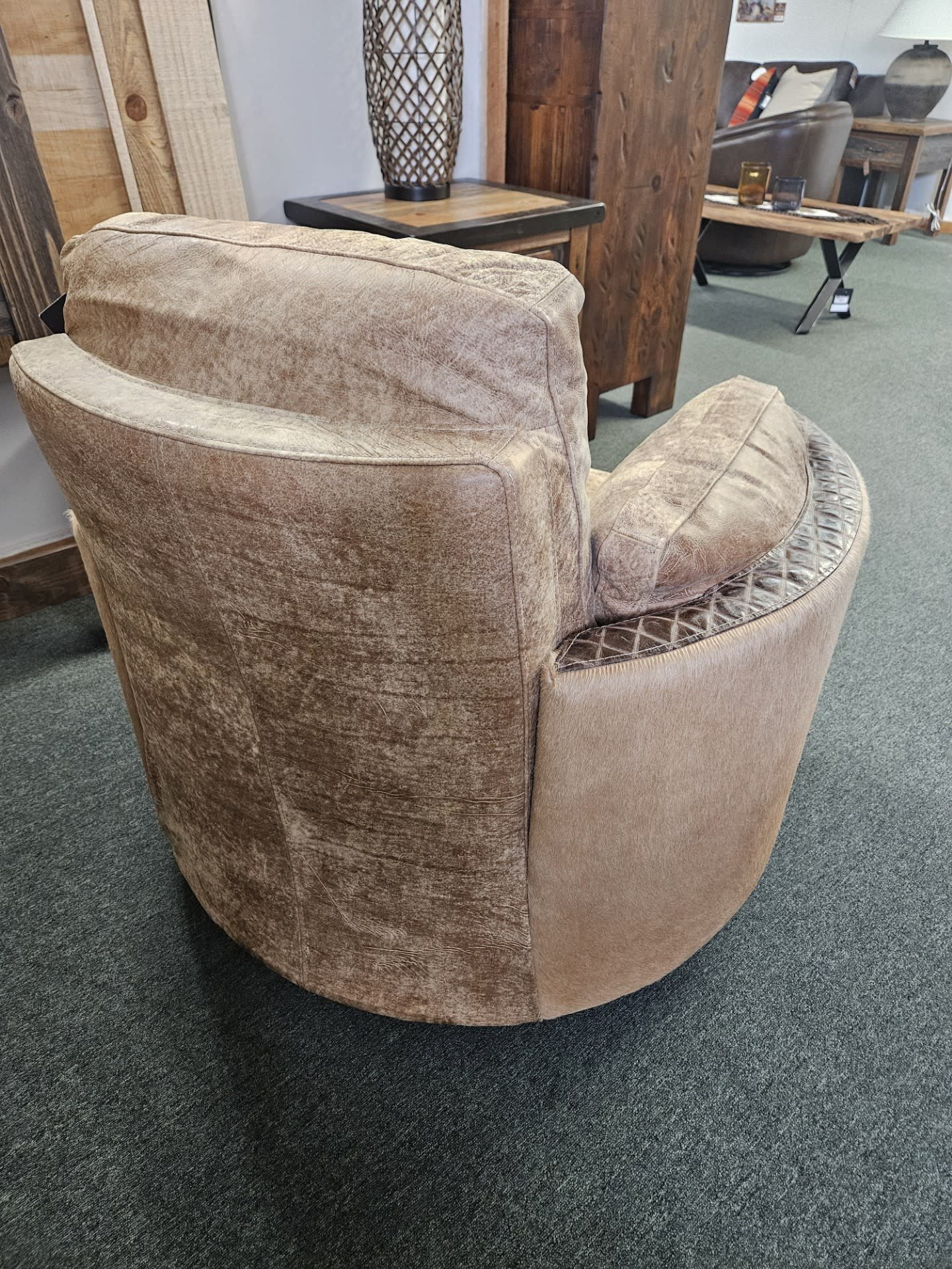 Omnia Raleigh Push Back Recliner (3)