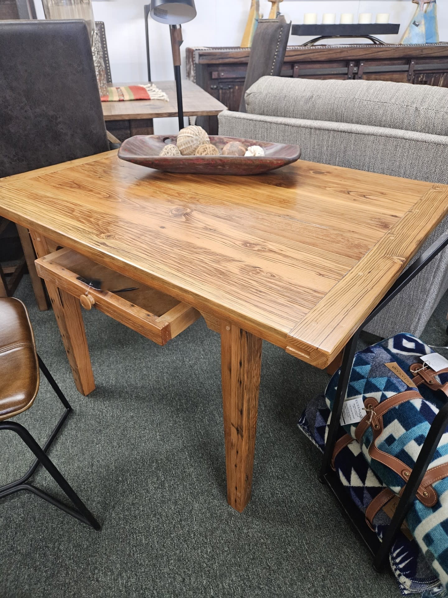 Yellow Rose Enterp Puzzle table/Writing Desk