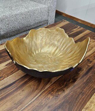 Crestview Patton LARGE Bowl 16.5x15.5x8