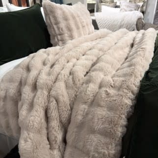 Hiend Cottontail Faux Fur 3pc Comforter Set-QUEEN-Black