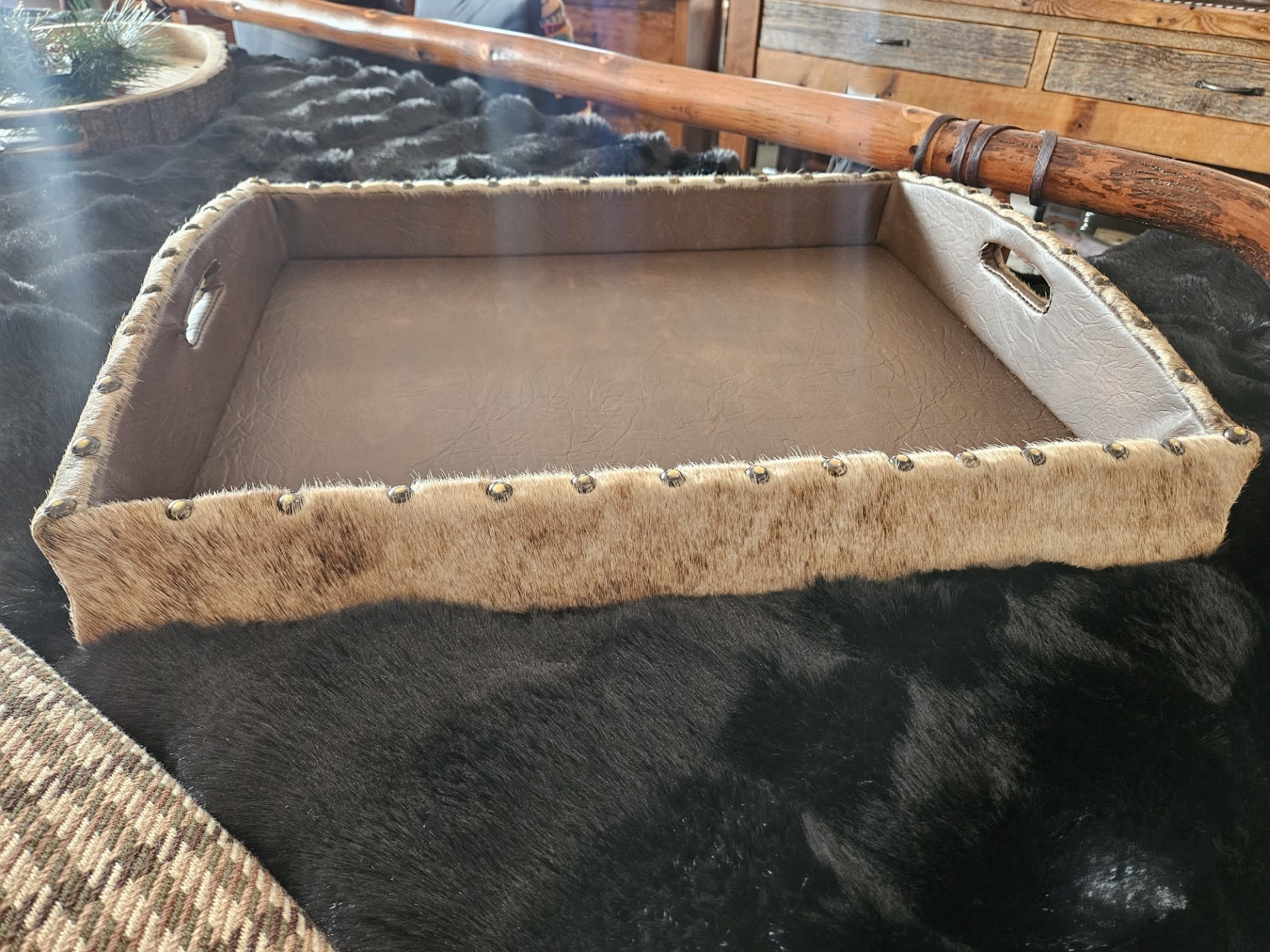 MCE Industries Medium Cowhide Tray w/Handles 21x16x4