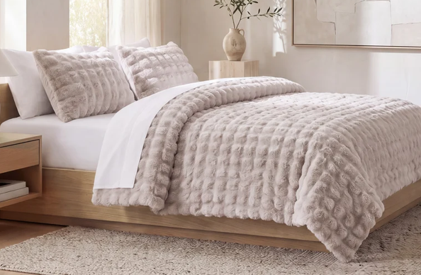 Hiend Cottontail Faux Fur 3pc Comforter Set-KING-CREAM