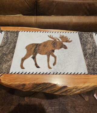 Gaucho Wide Cowhide Table Runner w/Moose 3.5'x14"