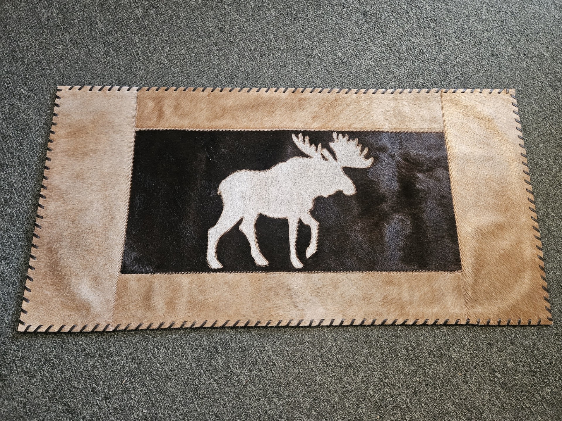 Gaucho Moose Cowhide 20x40 Rug