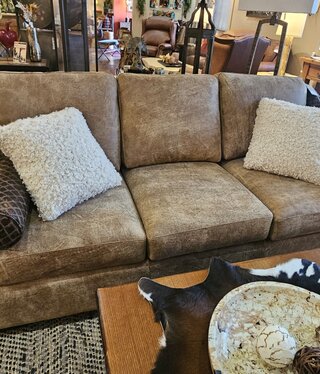 Omnia Brisbane 3C Sofa w/2Bolsters & 2-18"Pillows
