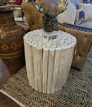 Crestview Gathering Accent Table 22Dia x 24H