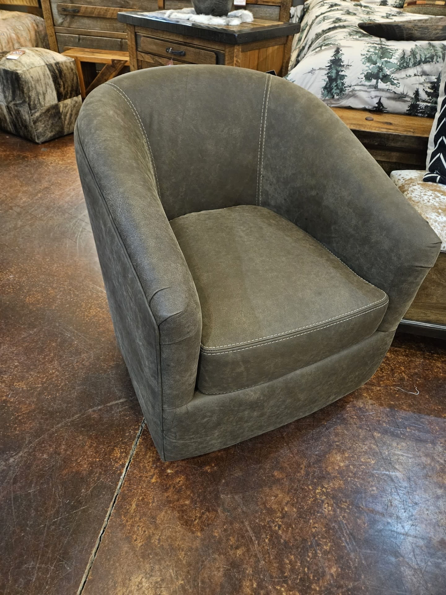Omnia SP -- Bella Barrel Chair w/Return Swivel Glider