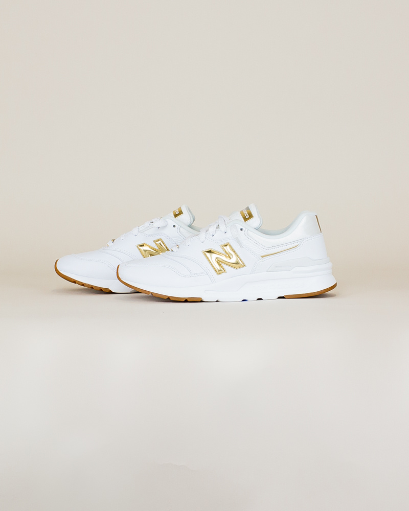 white and gold new balance