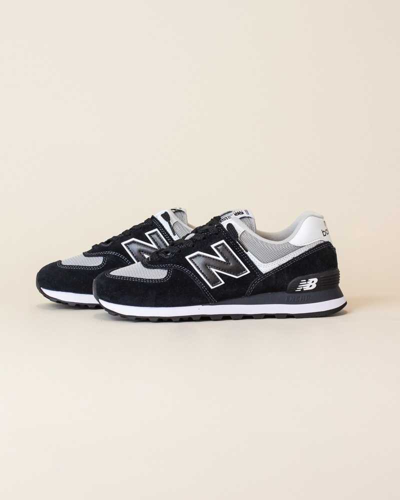 new balance 574 black and white